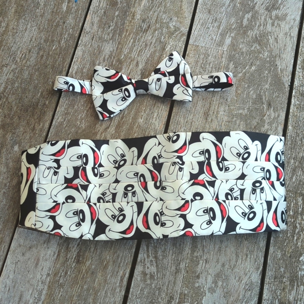 Mickey Mouse Cummerbund and Bow Tie Set